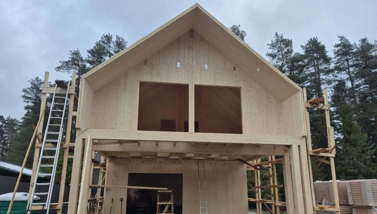 Монтаж дома из  CLT панелей